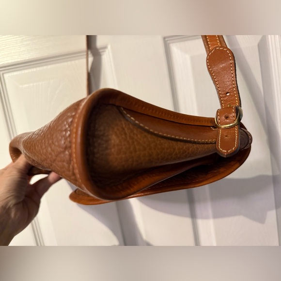 Vintage Carlos Falchi leather crossbody bag - Picture 6 of 14